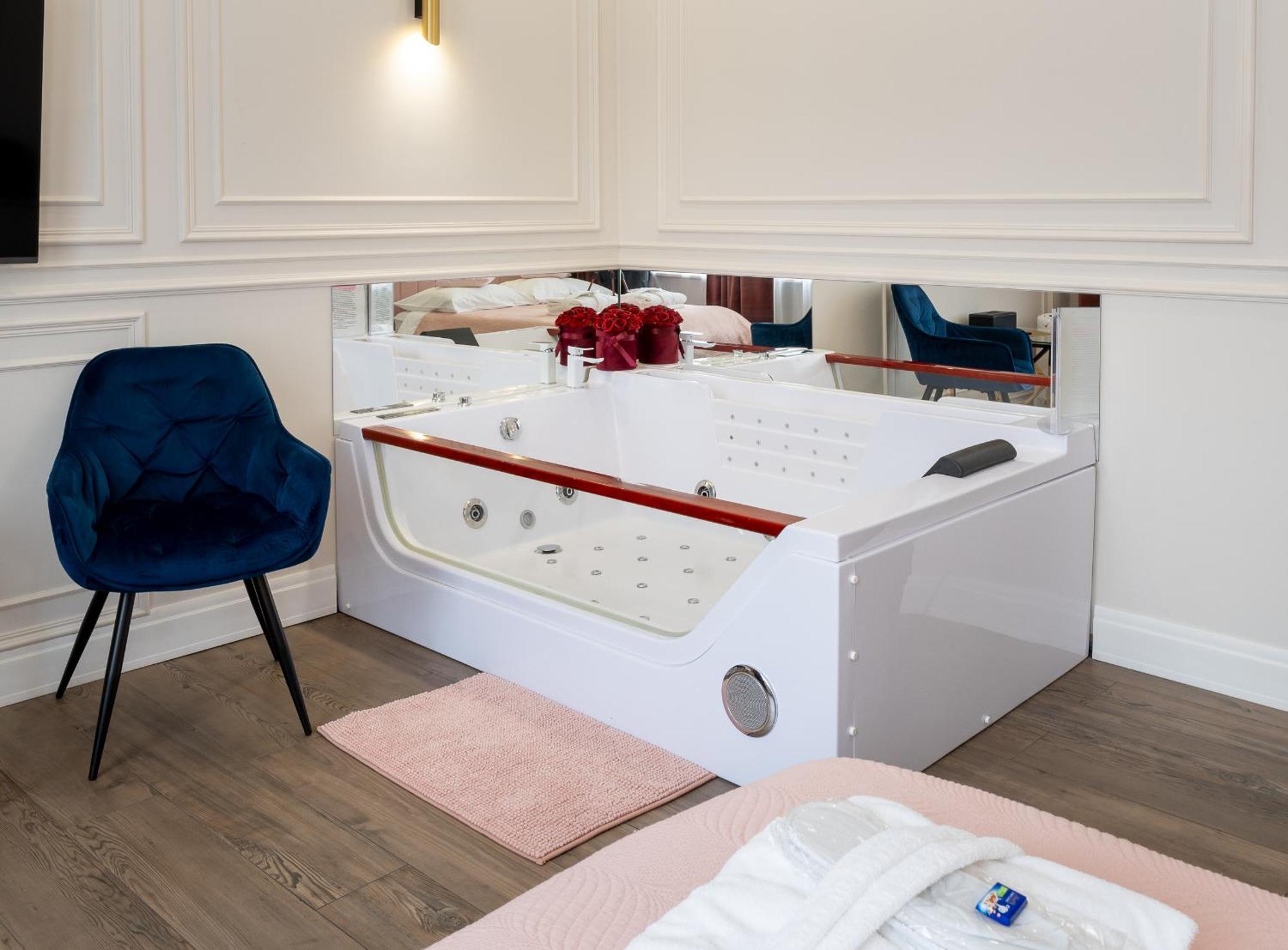 Apartament Glamour Prywatne Jacuzzi Starowislna Krasków Eksteriør bilde